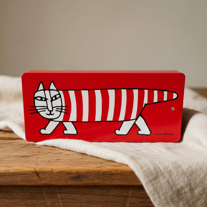 MIKEY Skärbräda Röd Lisa Larson