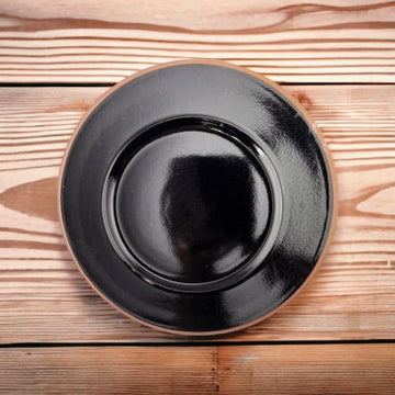 Umbra Svart Tallrik Signe Persson-Melin Stockholm Design House