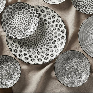 Romantik SVART - tallrikar