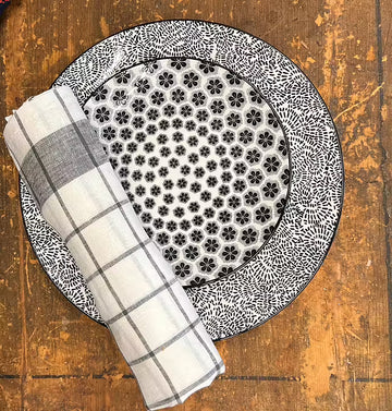 Romantik Tallrik – "Blomma"  Svart