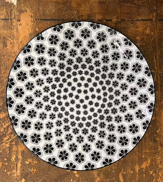 Romantik Tallrik – "Blomma"  Svart