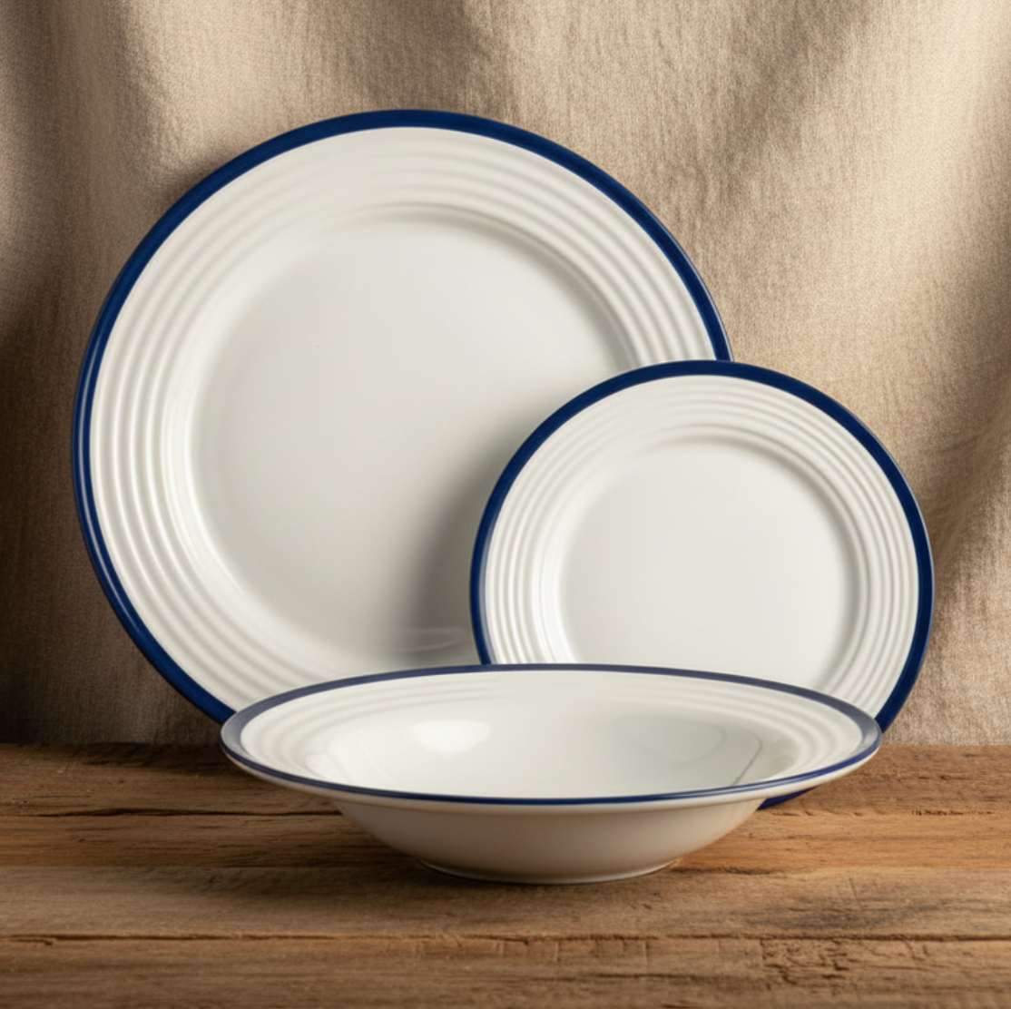 "Blå rand" Tallrik  i porslin