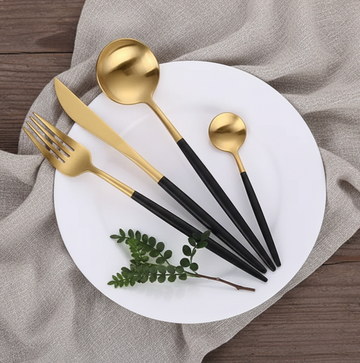 Bestick i lyxig design Svart & Guld